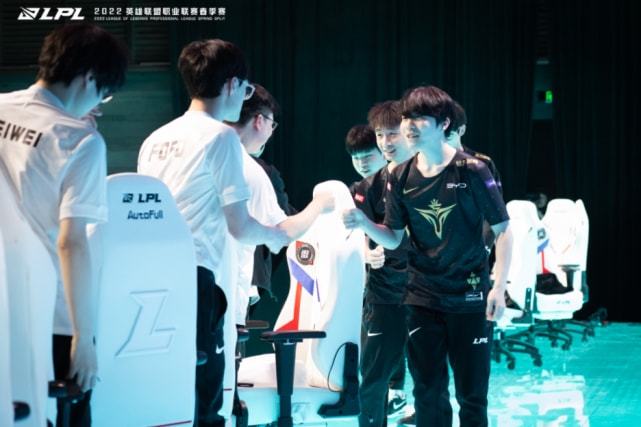 也揭示了他 也揭示了他