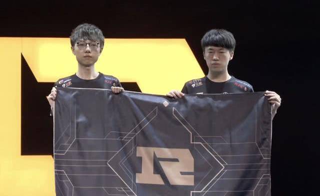 伊萨的退役 伊萨的退役