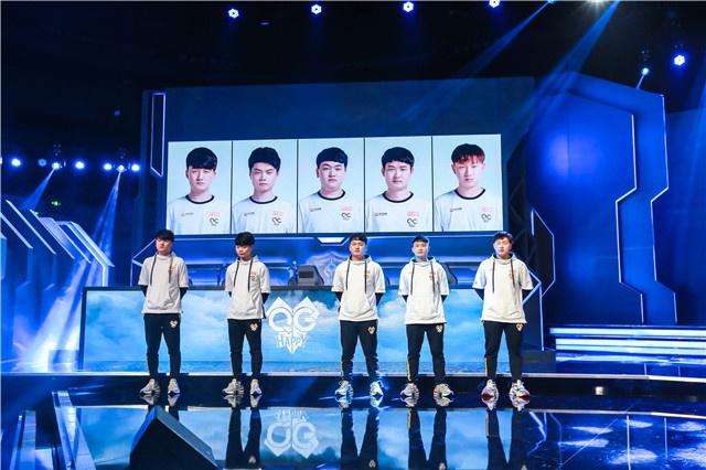 据足球评论 据足球评论